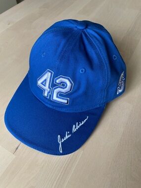 Seattle Mariners Baseball Cap with '42' Patch and Jackie Robinson Signature